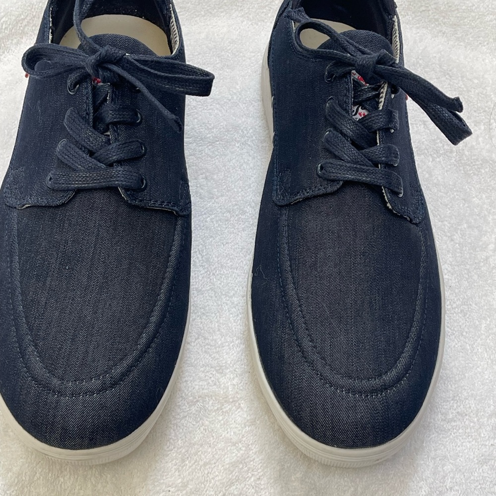 Men's Navy Canvas Lace-Up Sneakers with White Sole